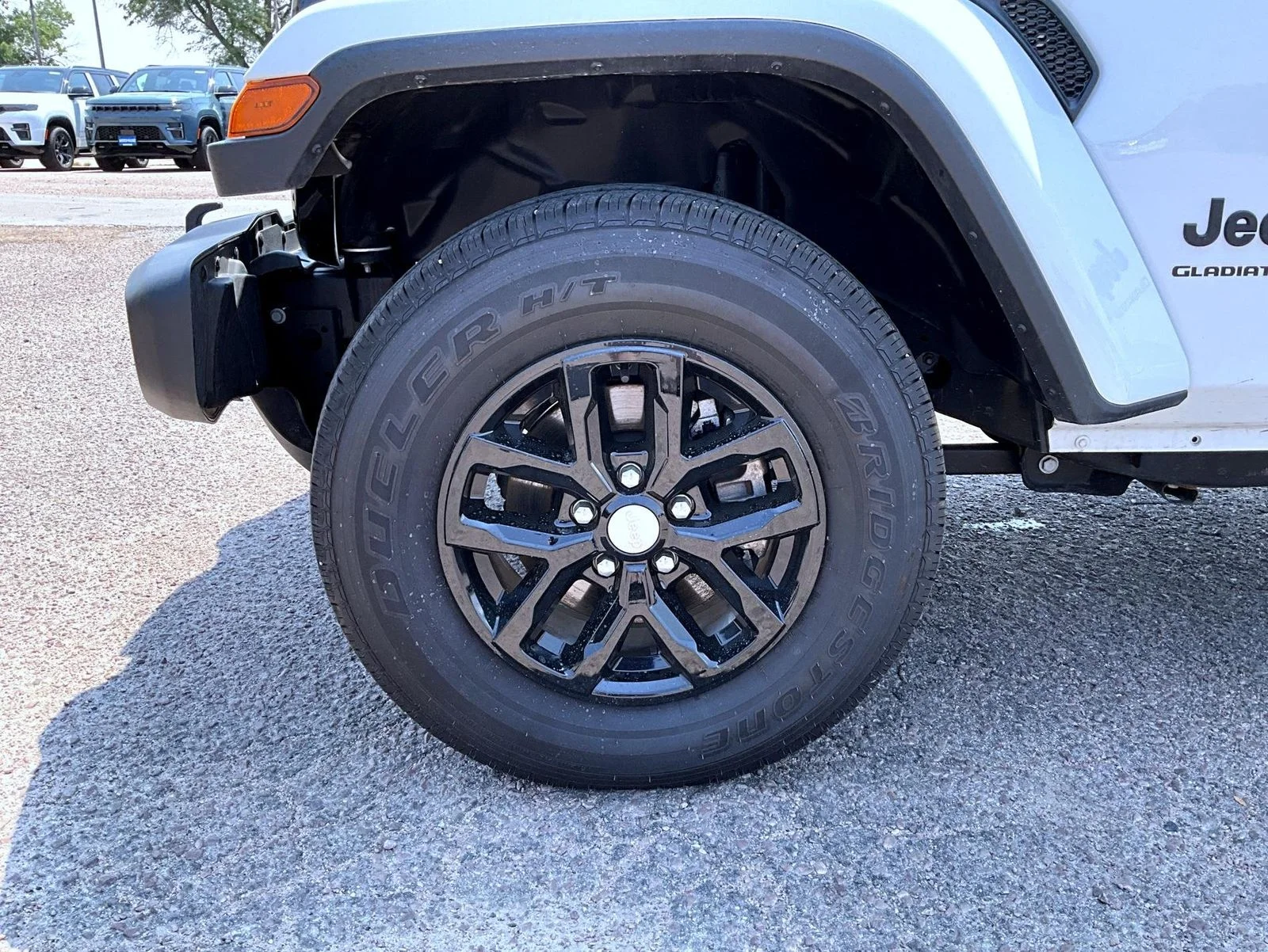 Used 2023 White Jeep Sport S image 22