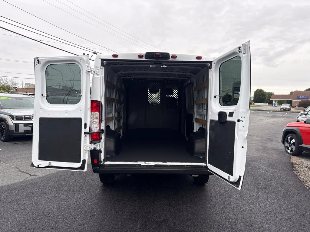 Used 2025 White Ram Base image 13