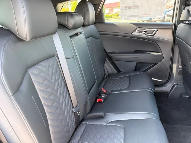New 2027 Glacial White Pearl / Black Ro Kia X-Line image 24