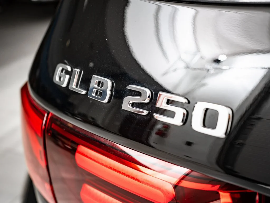 Used 2025 Night Black Mercedes-Benz GLB 250 image 9