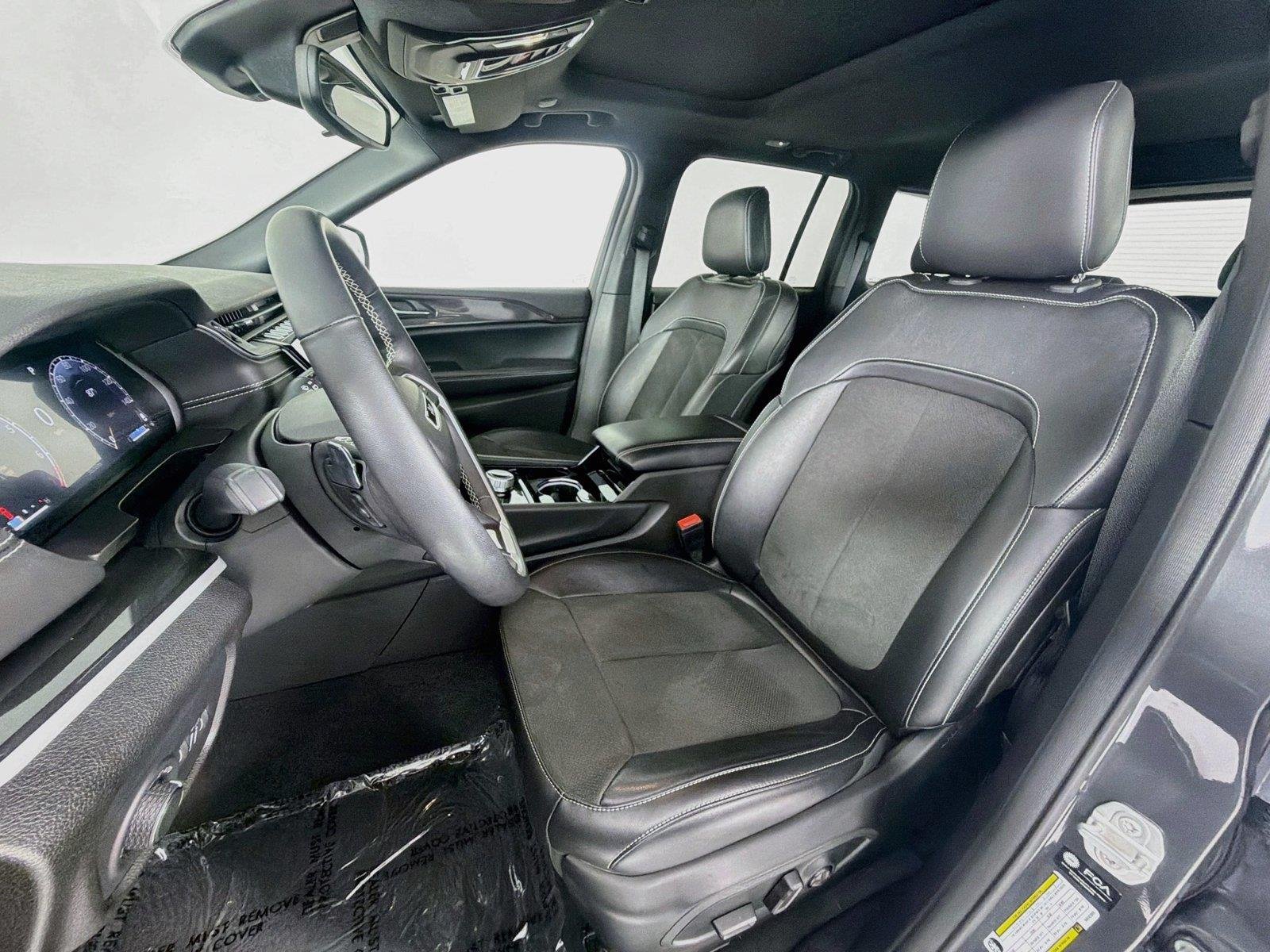 Used 2022 Baltic Gray Metallic Clearcoat Jeep Altitude image 5