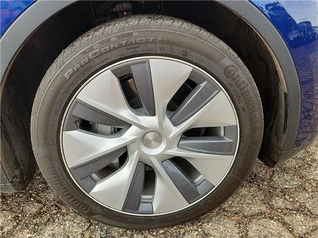 Used 2023 Black Tesla Long Range All-Wheel Drive image 6