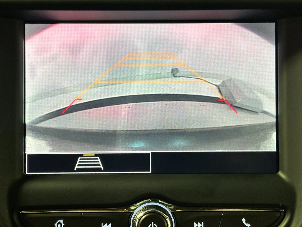 Used 2022 SATIN STEEL METALLIC Chevrolet RS image 4