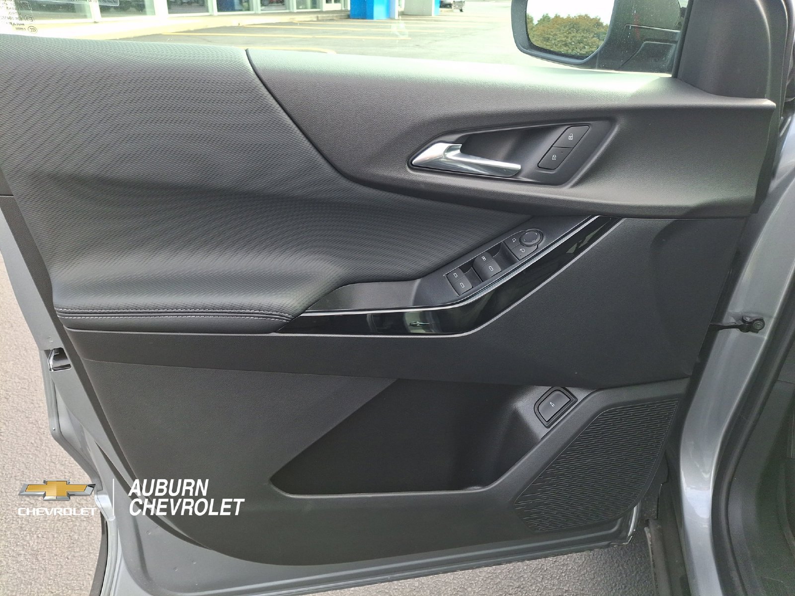 2027 Chevrolet Equinox LT - Photo 14