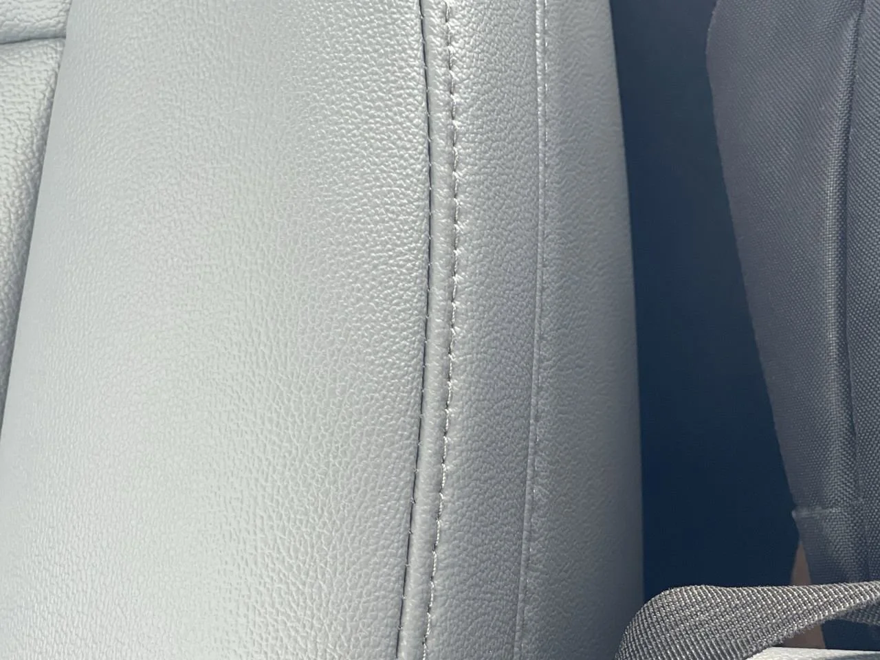 New 2025 Oxford White Ford XL image 24
