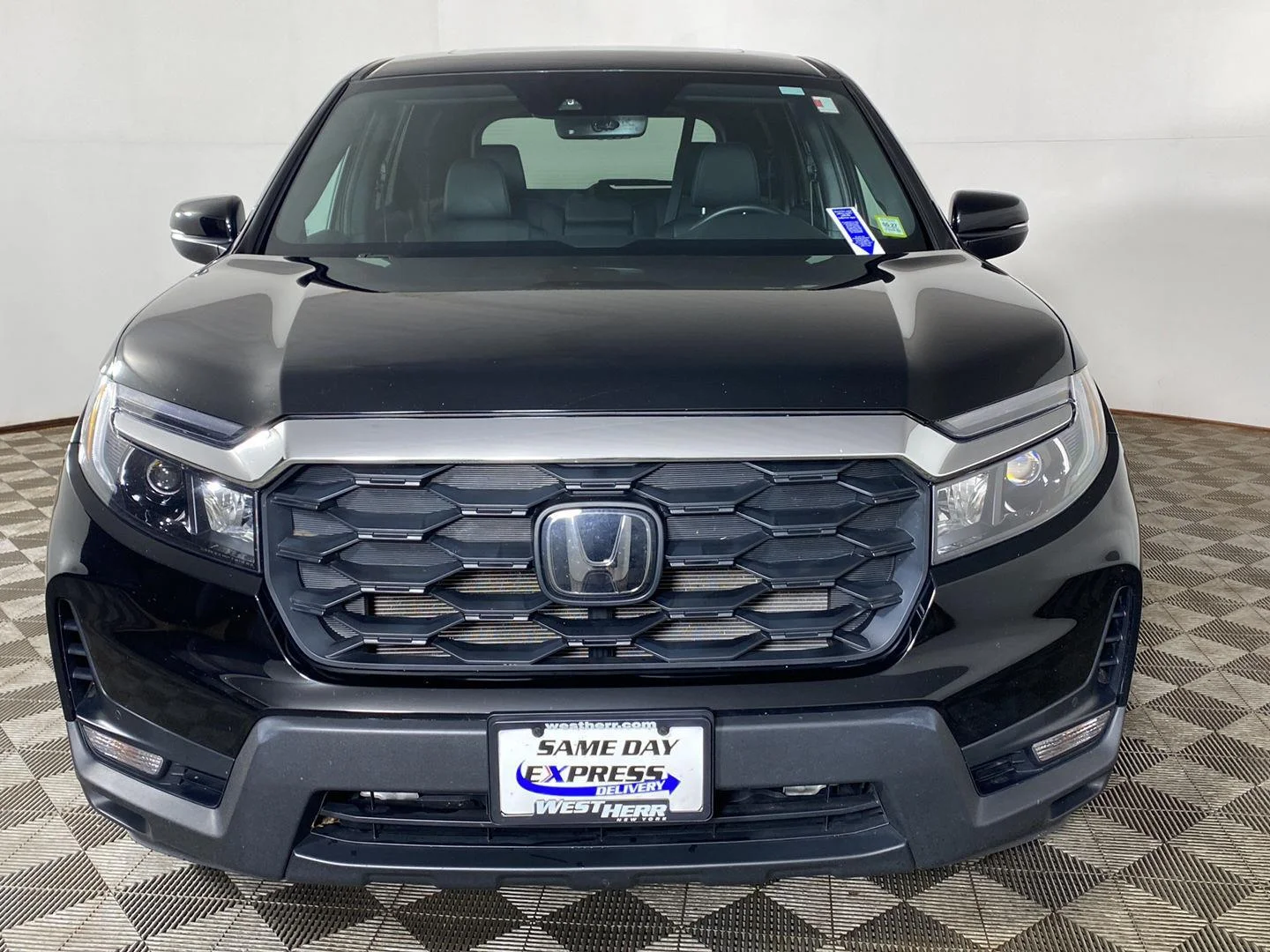 Used 2024 Crystal Black Pearl Honda EX-L image 8