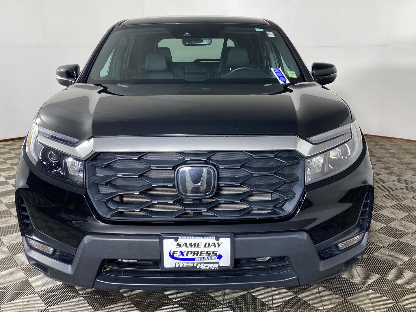 Used 2024 Crystal Black Pearl Honda EX-L image 8