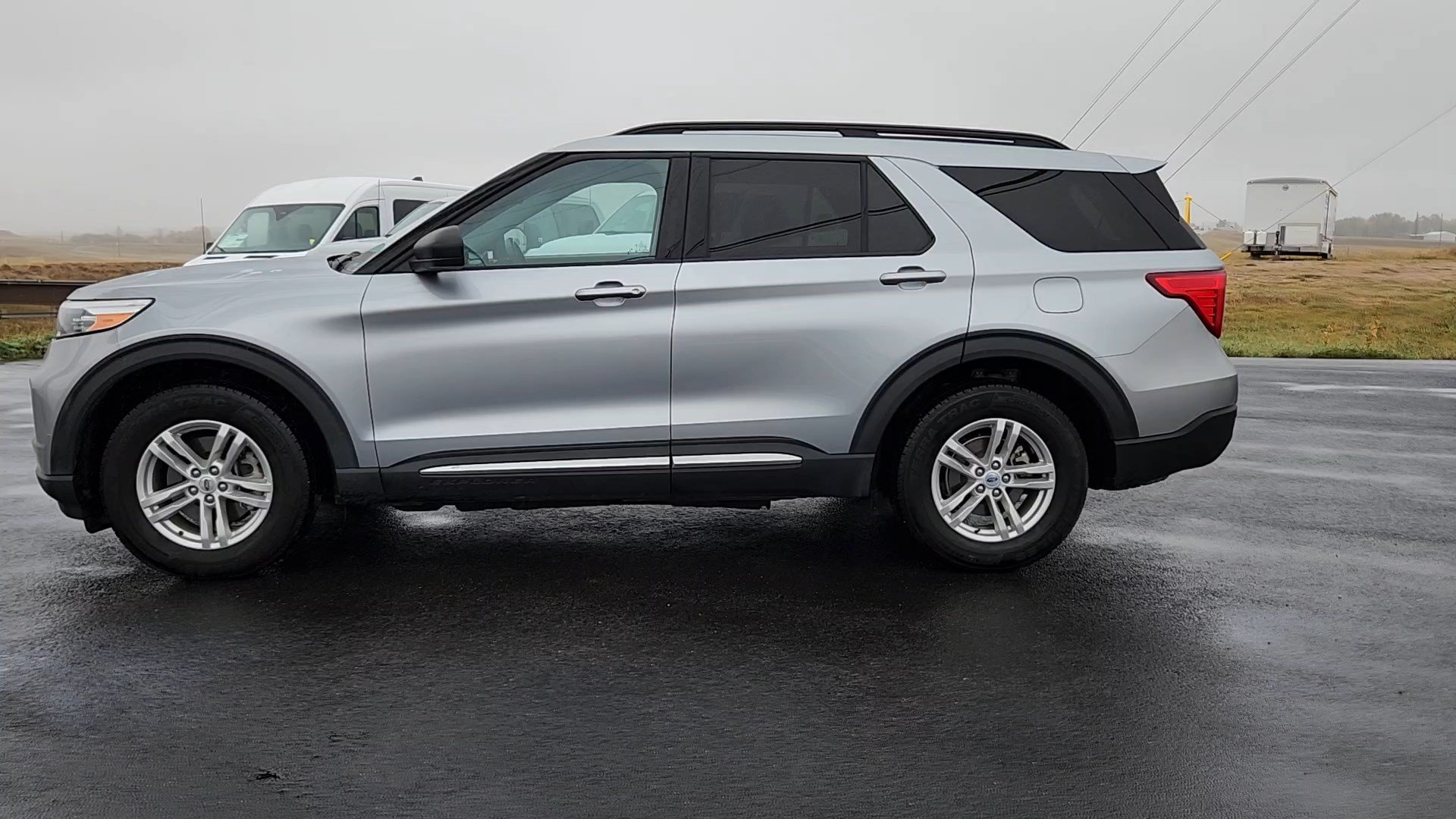 Used 2023 Iconic Silver Metallic Ford XLT image 2
