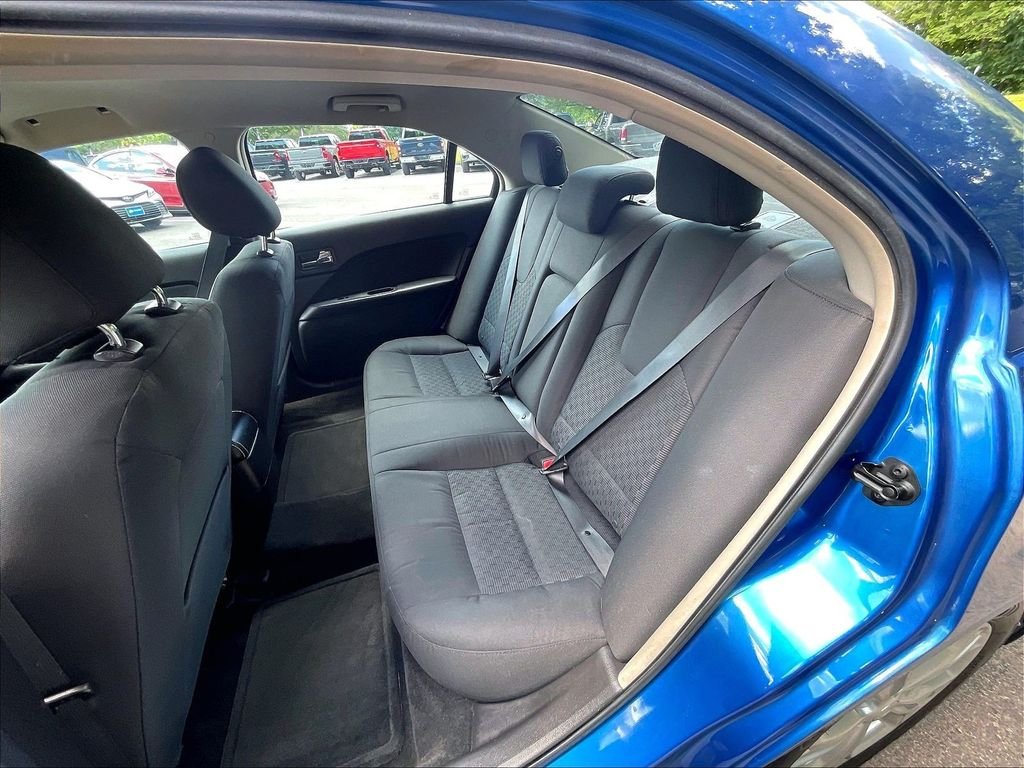 Used 2012 Blue Ford SE image 23