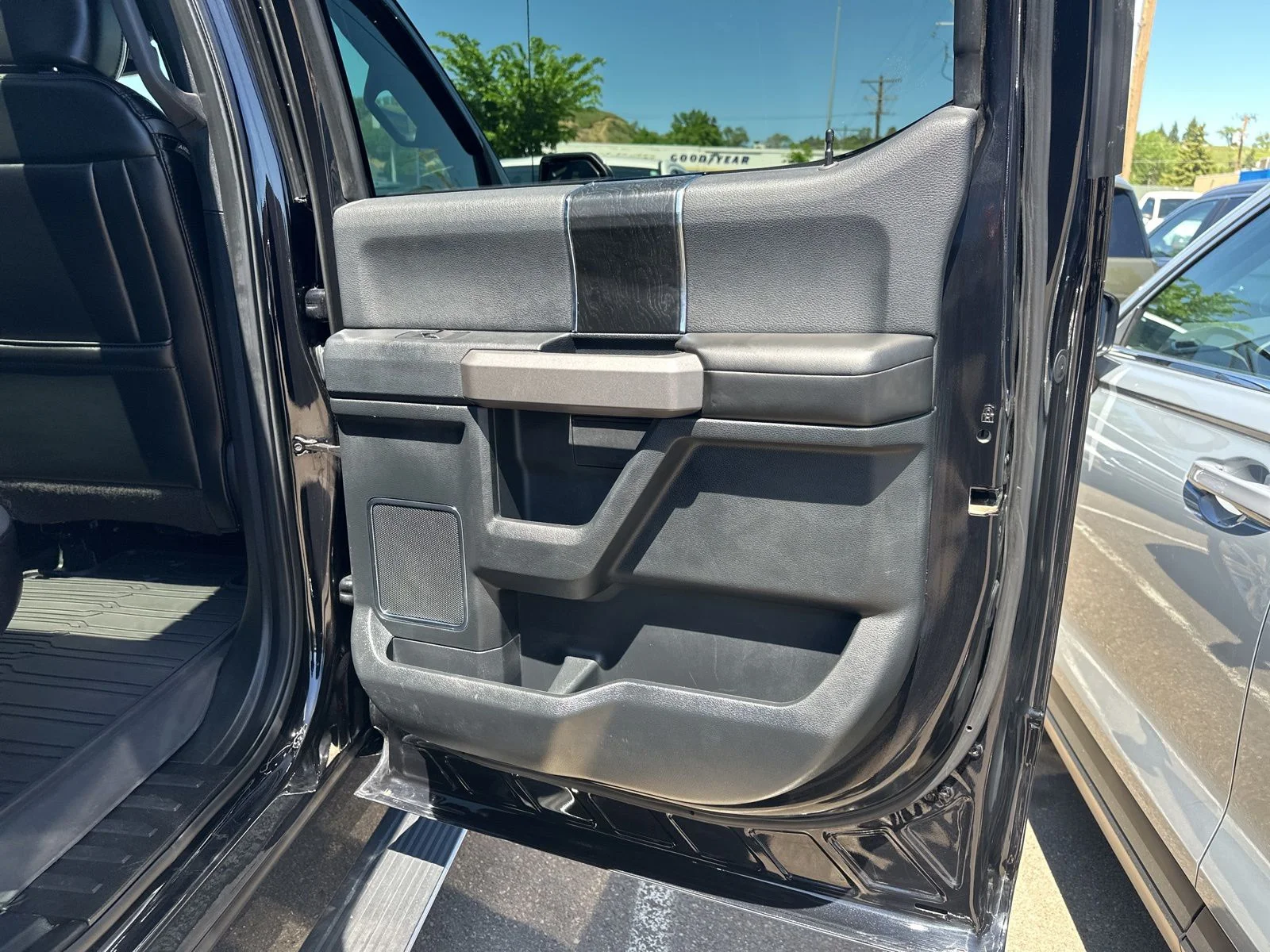Used 2020 Black Ford Platinum image 38
