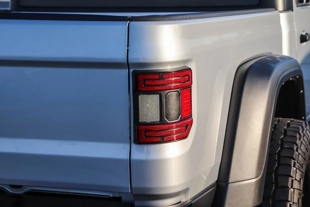 Used 2022 Silver Jeep Rubicon image 10