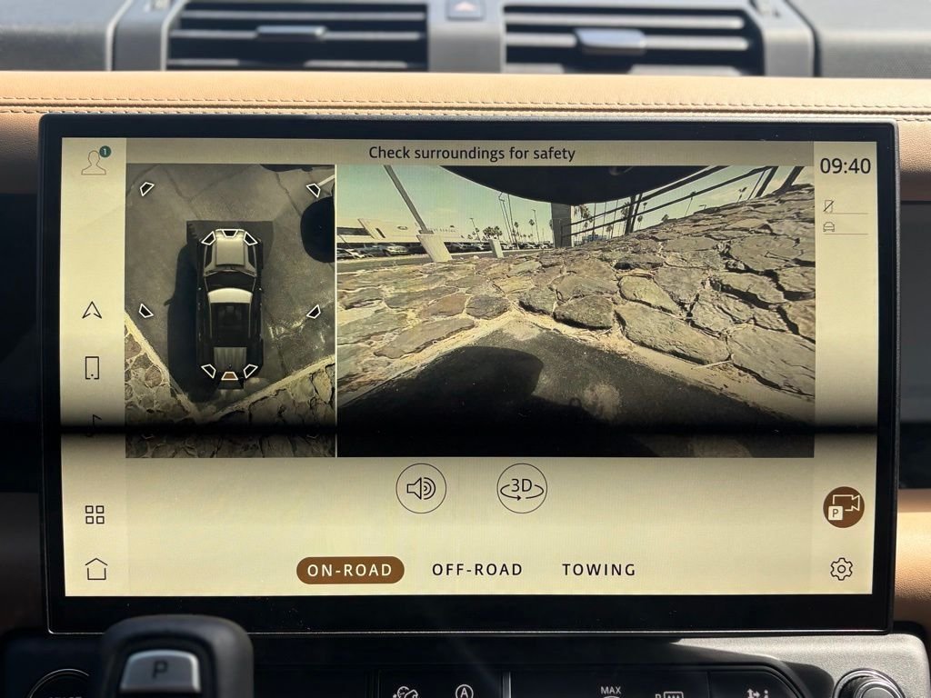 New 2026 Fuji White Land Rover X-Dynamic SE image 12