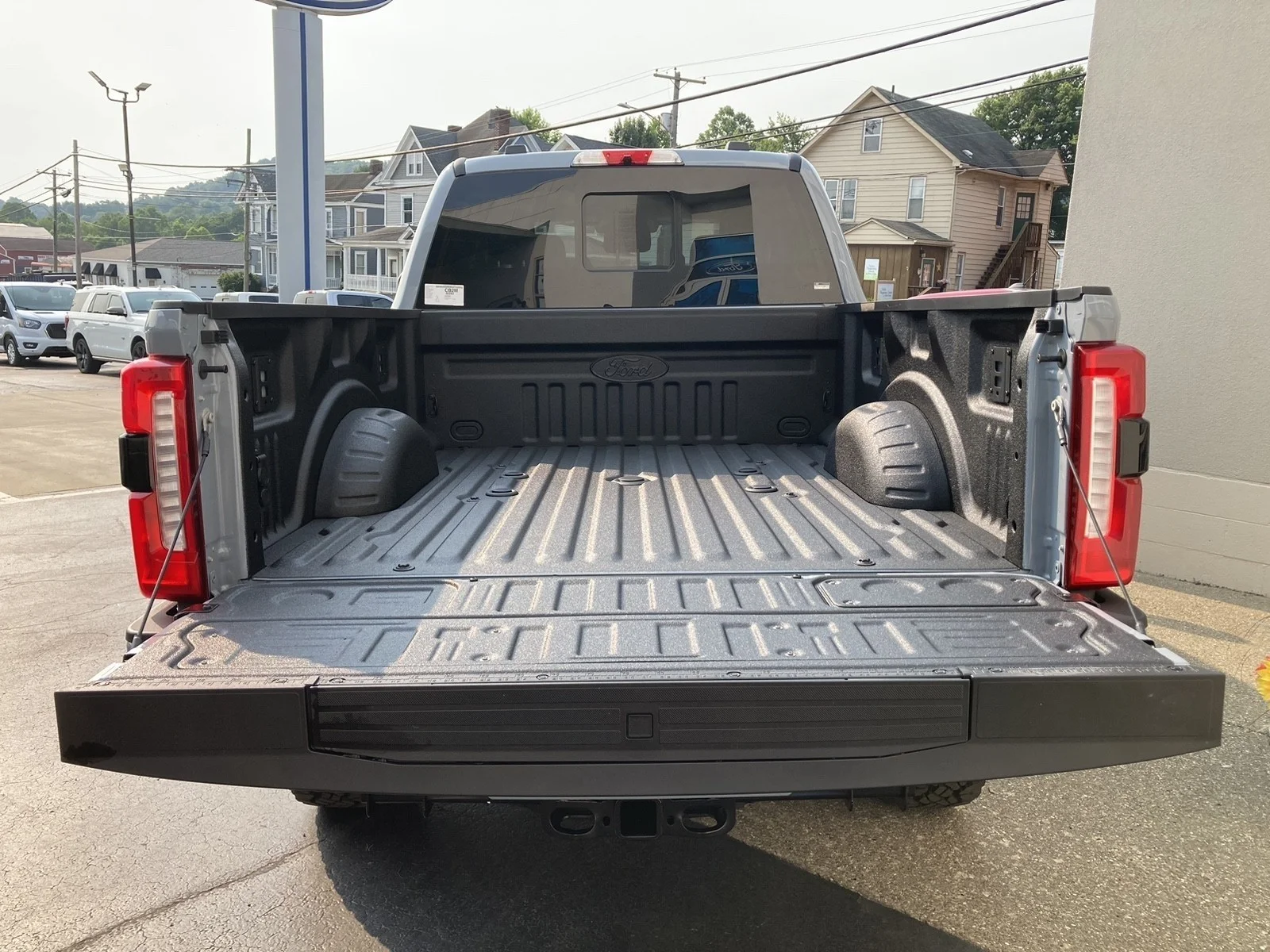 New 2026 Glacier Gray Metallic Tri-Coat Ford F-250® Lariat® image 6