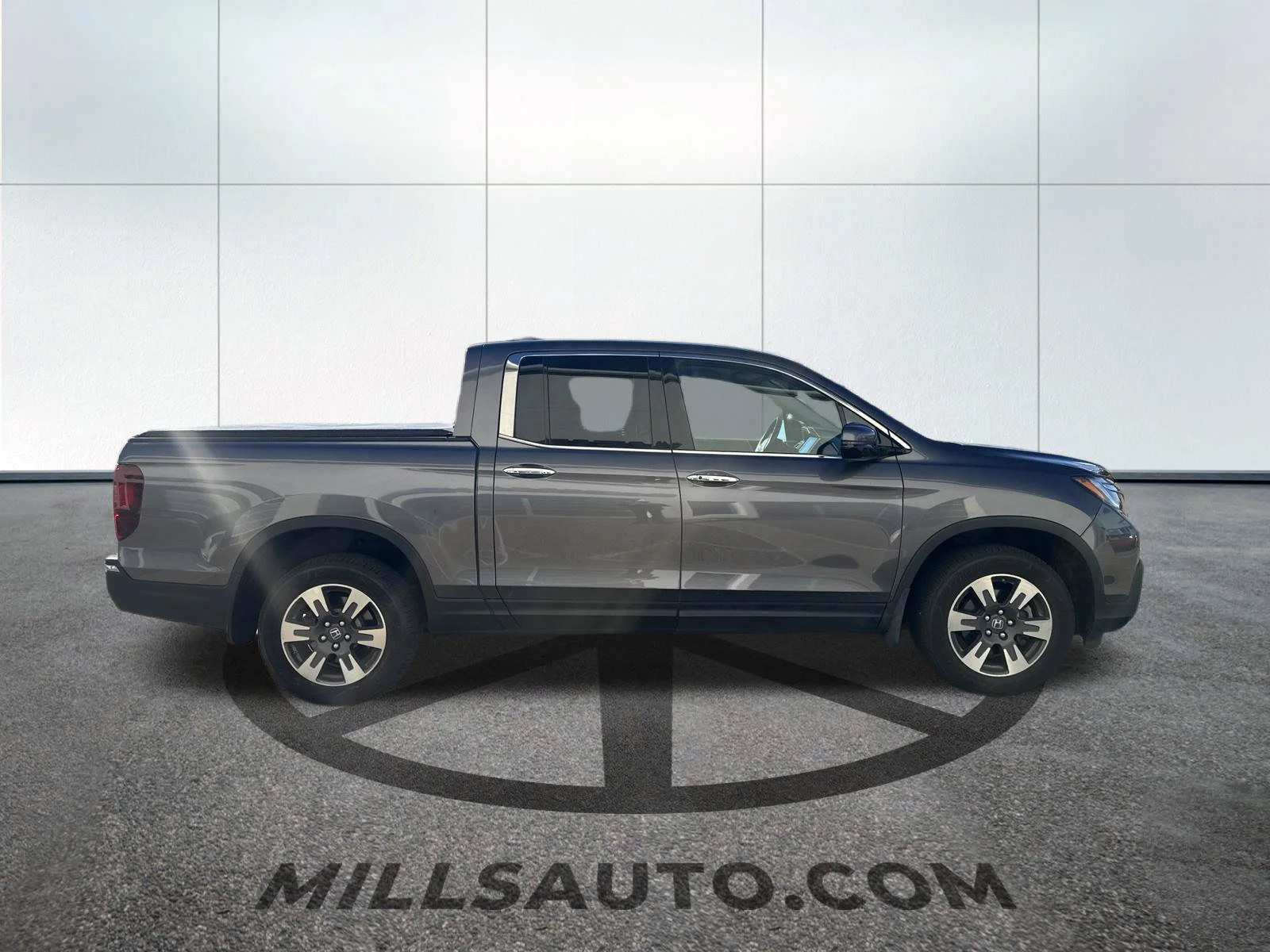 Used 2019 Modern Steel Metallic Honda RTL-E image 3