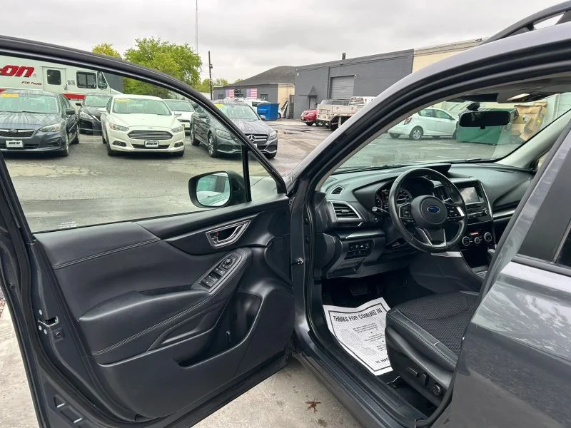 Used 2022 Gray Subaru Premium Sport Utility 4D image 32