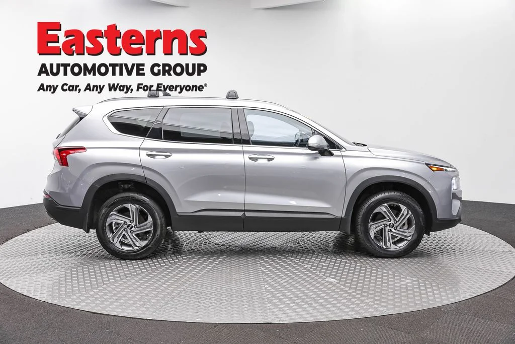 Used 2023 Silver Hyundai SEL image 4
