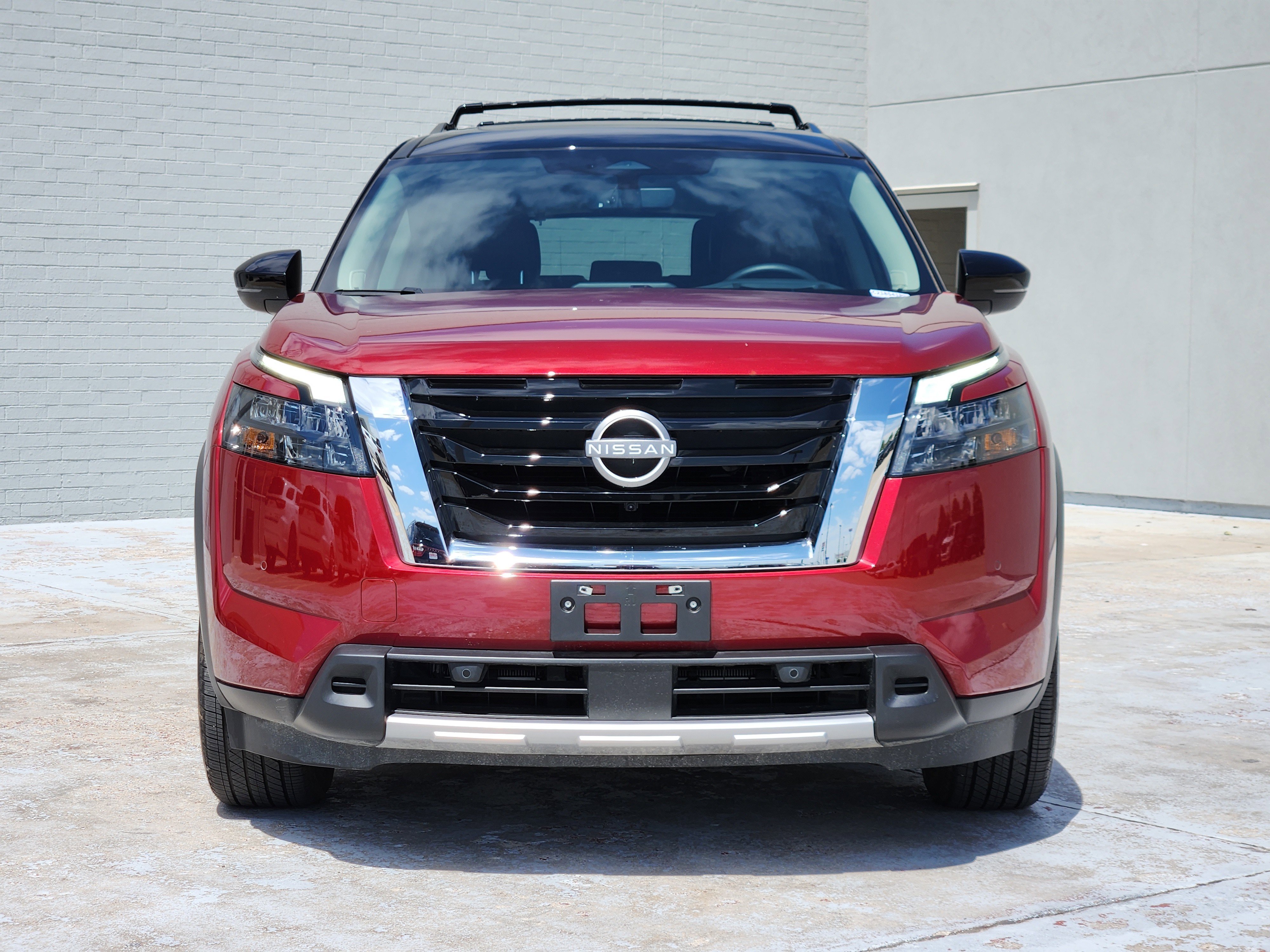 Used 2025 Scarlet Ember Tintcoat/Super Black Nissan Platinum image 3