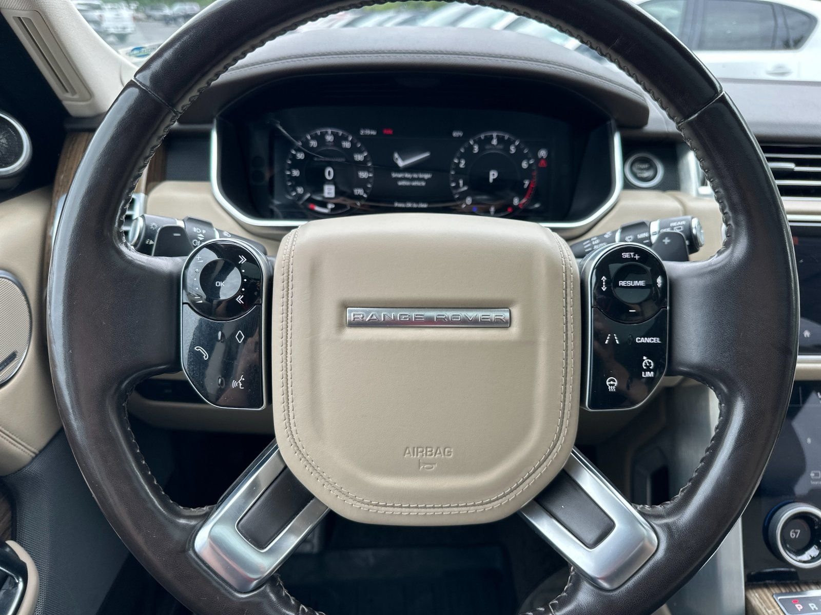 Used 2018  Land Rover 5.0L V8 Supercharged image 22