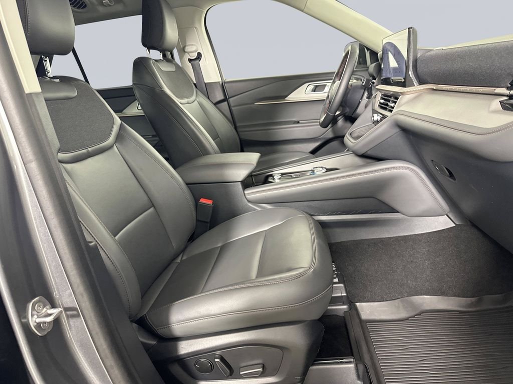 2025 Ford Explorer Active - Photo 27