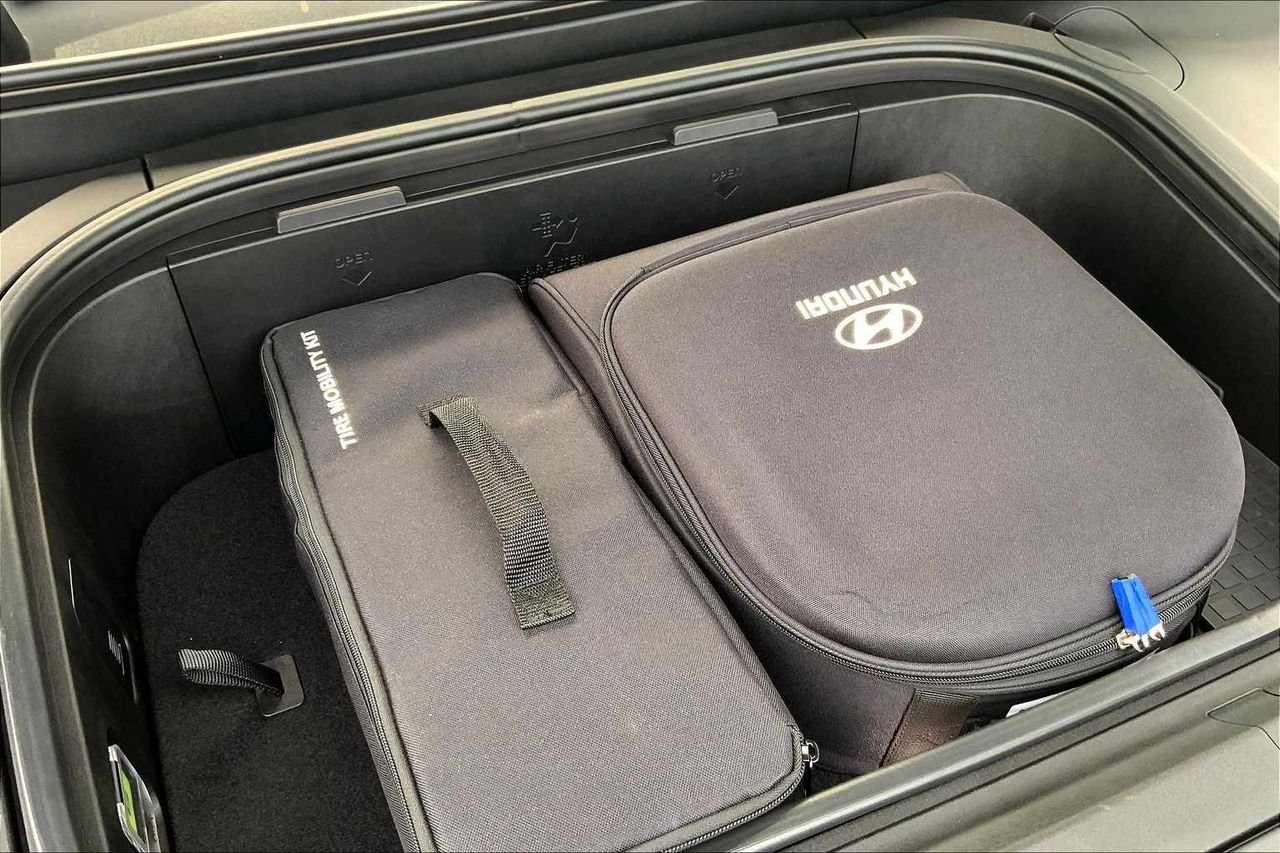 2026 Hyundai IONIQ 9 S - Photo 17