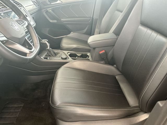 Used 2024  Volkswagen 2.0T SE image 15