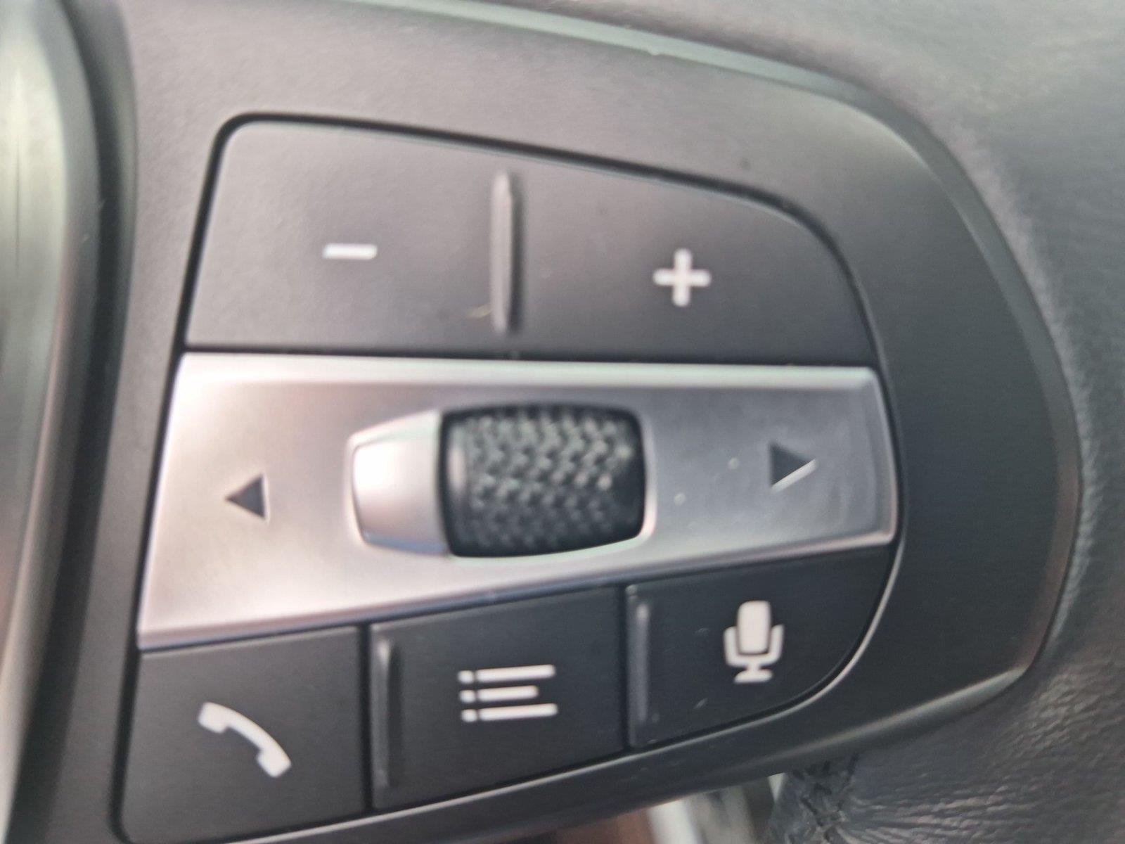Used 2025 Skyscraper Grey Metallic BMW xDrive40i image 20