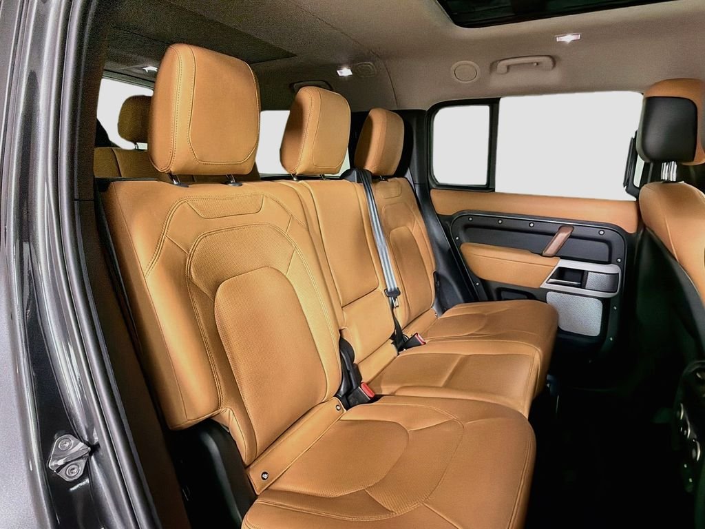 Used 2023 Gray Land Rover First Edition image 29