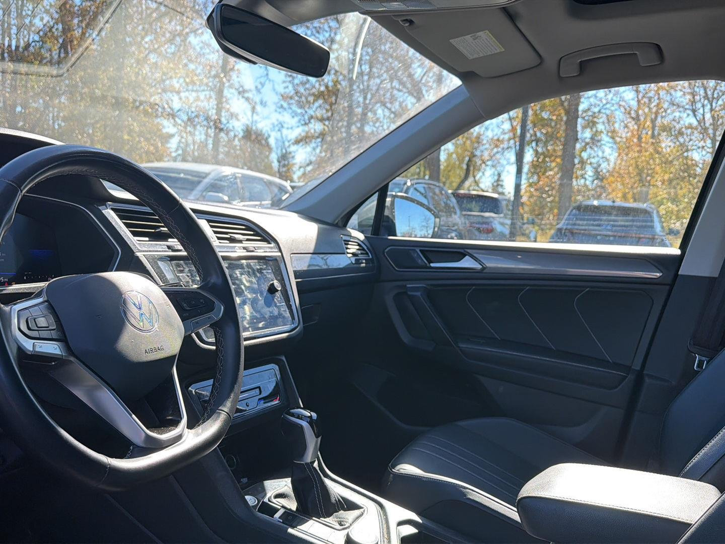 Used 2024 Platinum Gray Metallic Volkswagen SE image 5