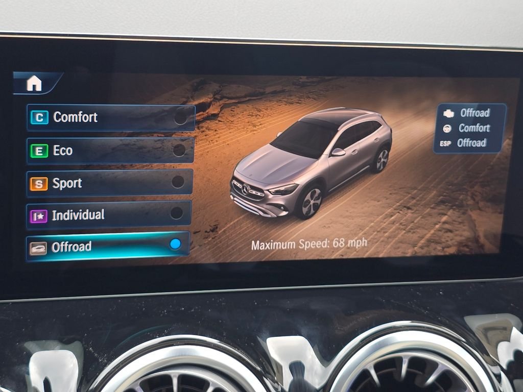 New 2026 Polar White Mercedes-Benz GLA 250 image 10