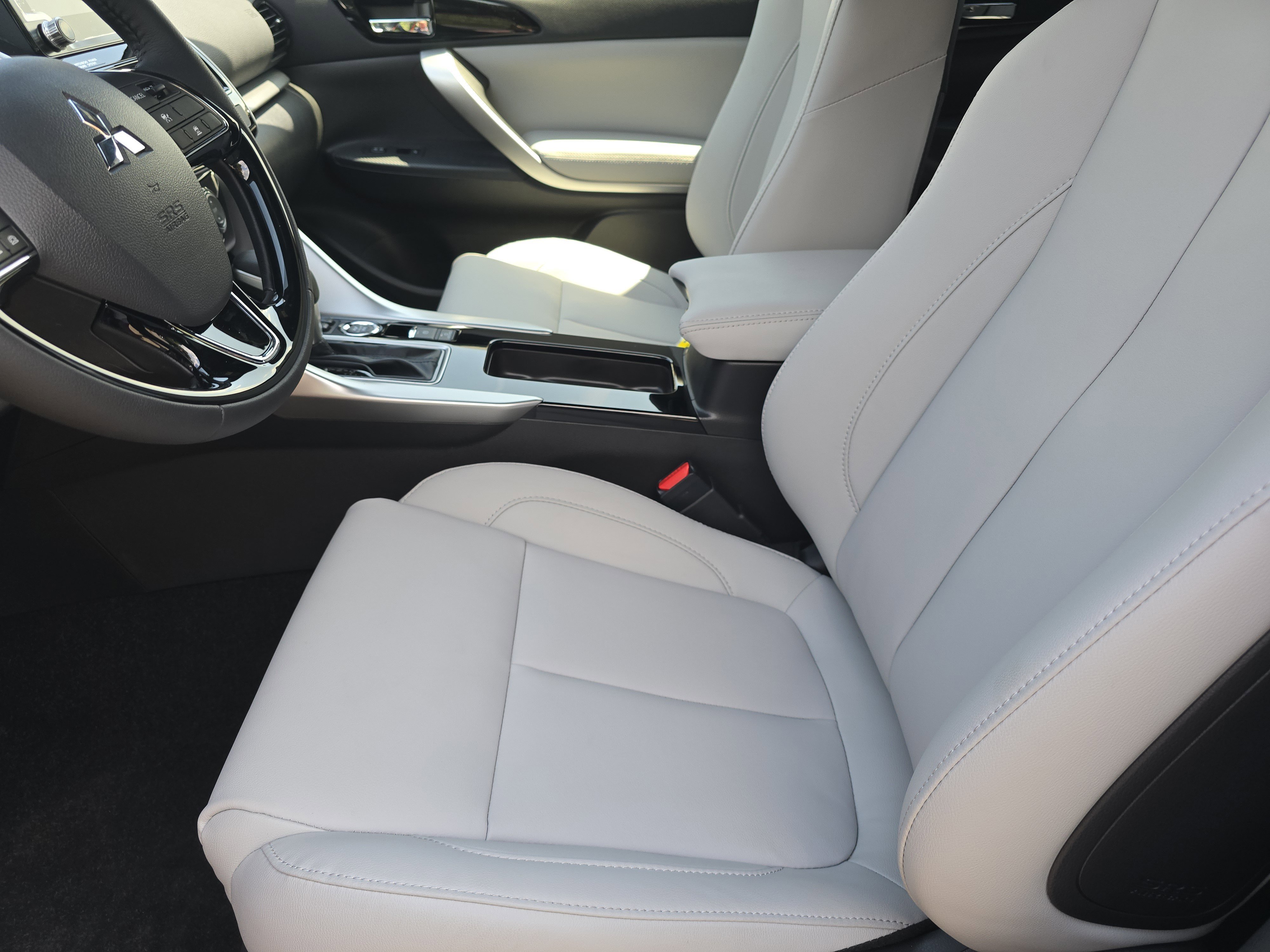 2025 Mitsubishi Eclipse Cross SEL - Photo 8