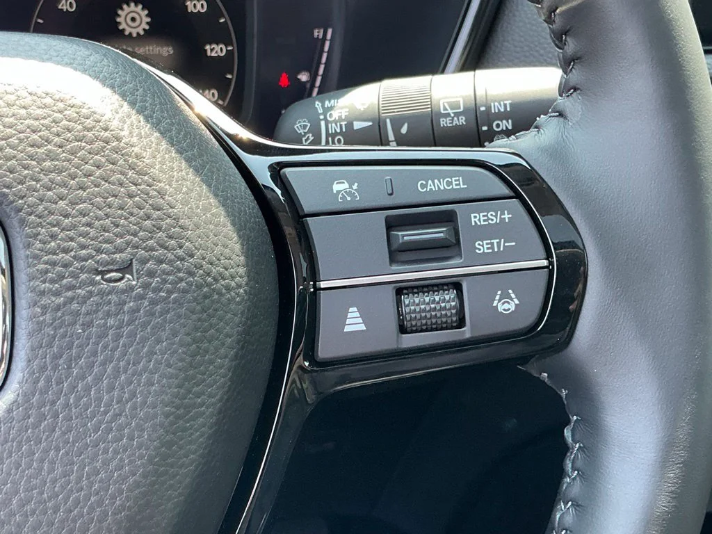 Used 2026 Silver Honda EX-L image 36