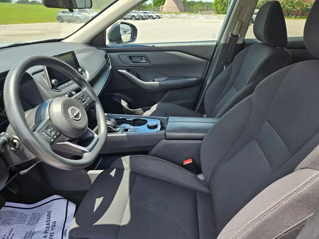 Used 2024 Silver Nissan S image 9