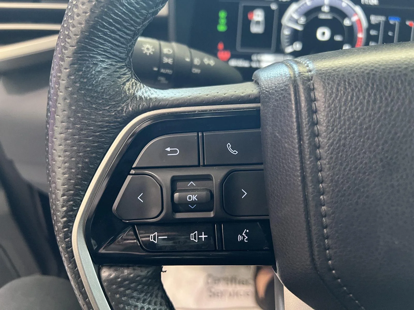 Used 2024  Toyota Limited Hybrid image 21