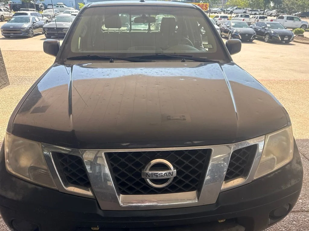 Used 2016 Blue Nissan SV image 7