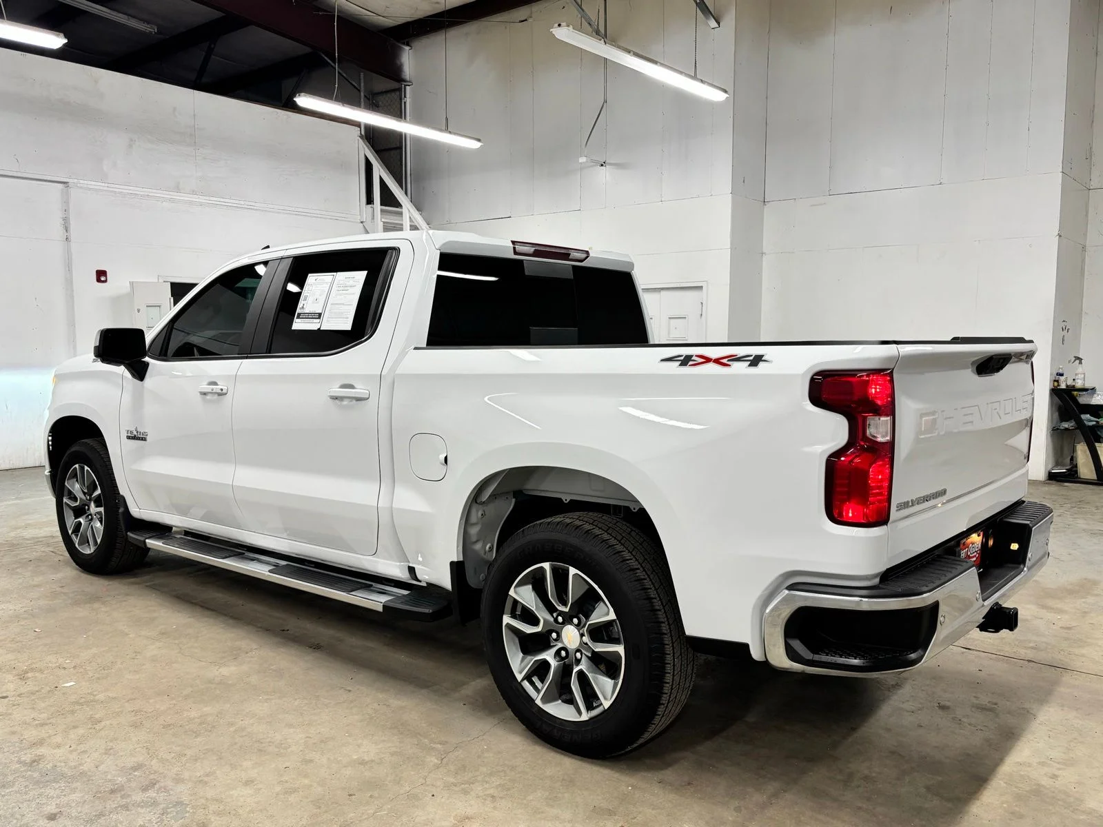 Used 2026 White Chevrolet LT image 5