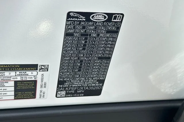 New 2026 Fuji White Land Rover SE image 27