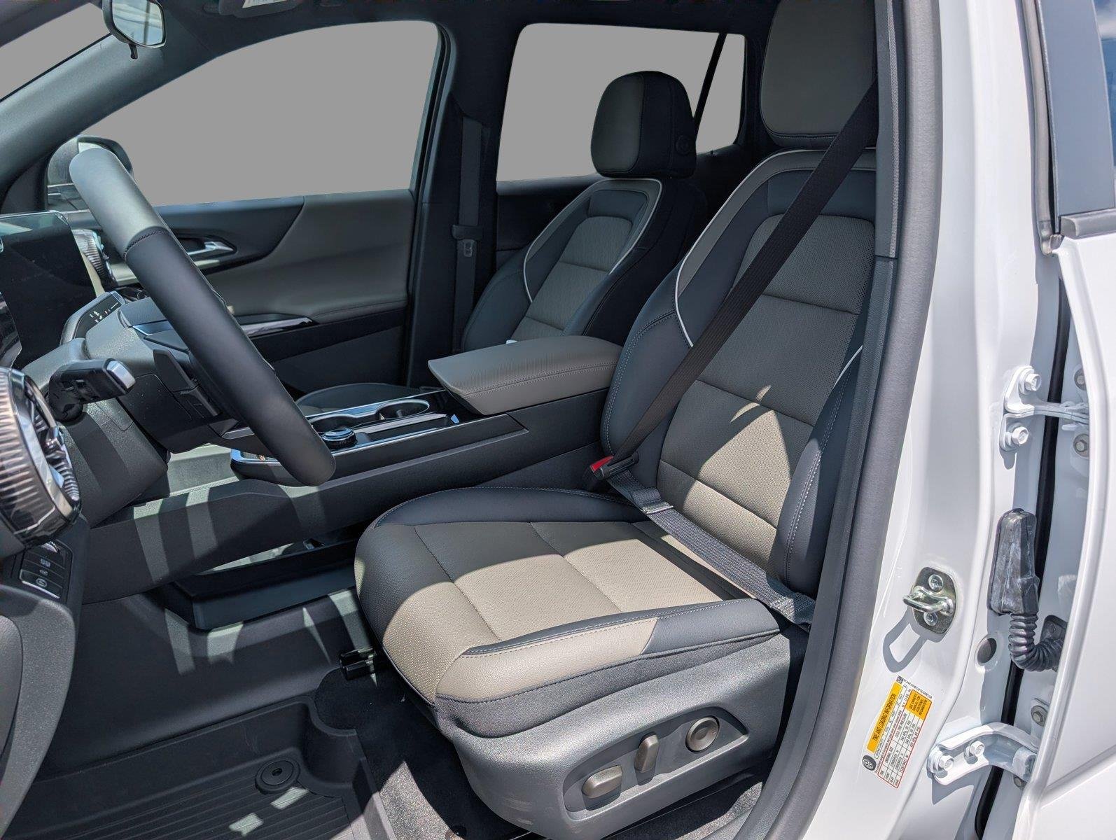 New 2026 Summit White Chevrolet LT image 3
