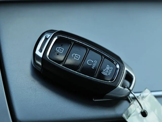 Used 2023 Lunar White Hyundai SEL image 42