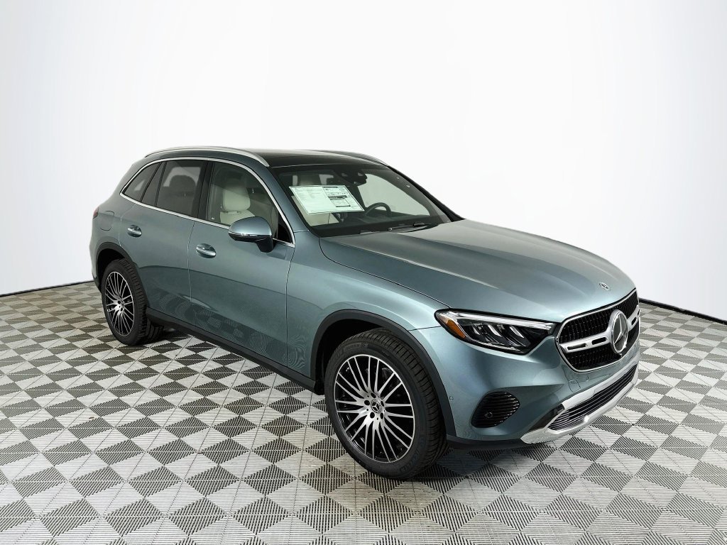 New 2027 Silver Mercedes-Benz GLC 300 image 1