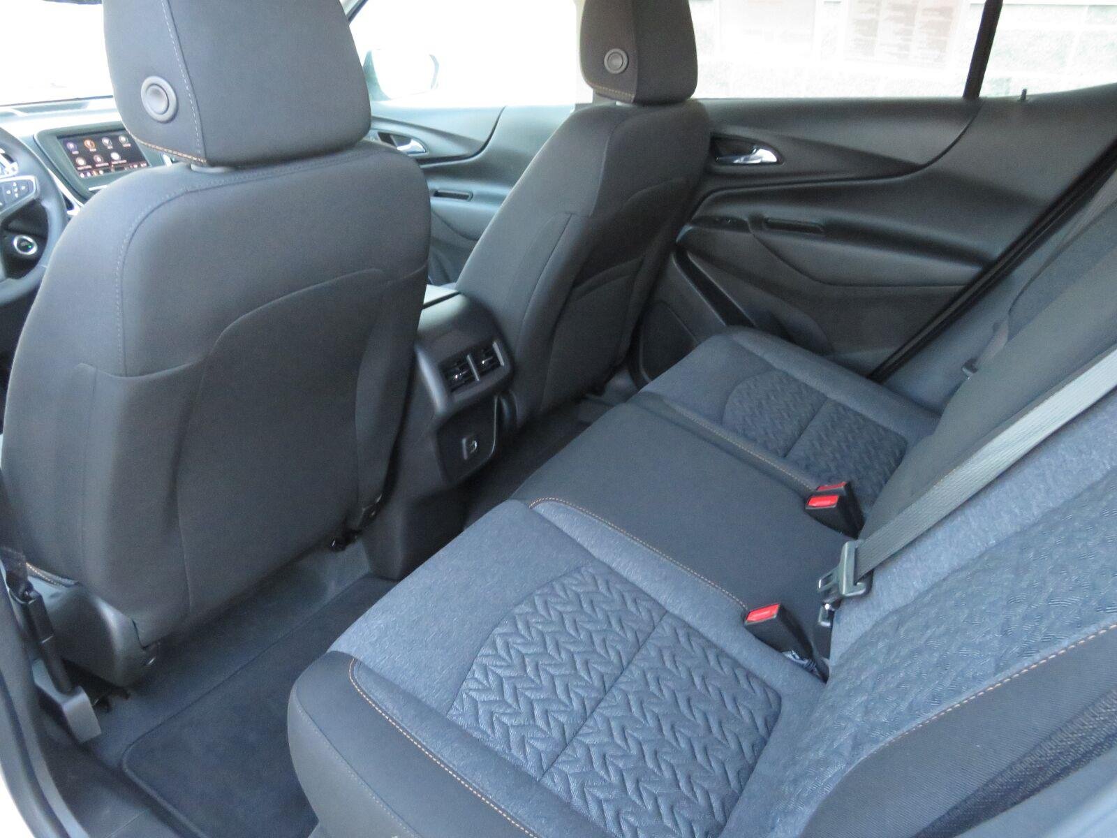 Used 2024 Summit White Chevrolet LT image 24