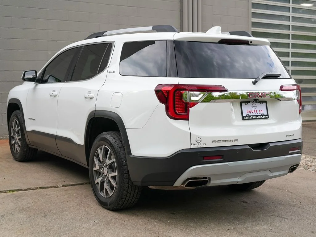 Used 2022 White GMC SLE image 7