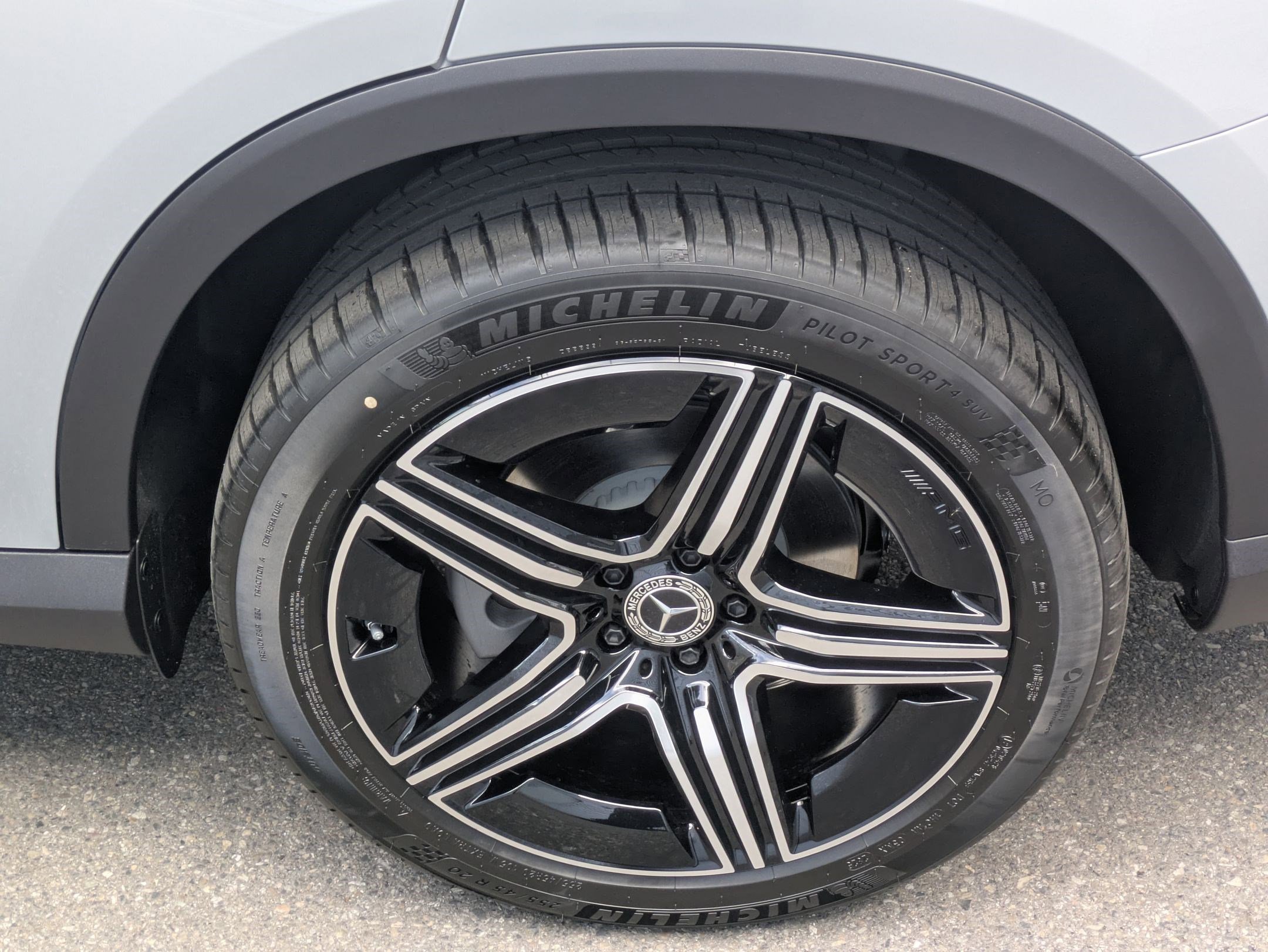 New 2026 MANUFAKTUR Alpine Grey Mercedes-Benz GLC 300 image 17