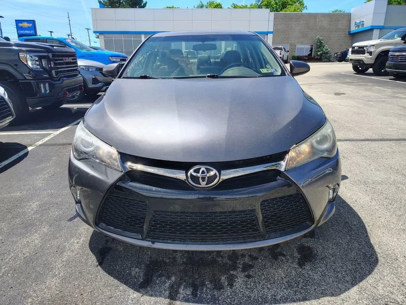 Used 2017 Gray Toyota SE image 2