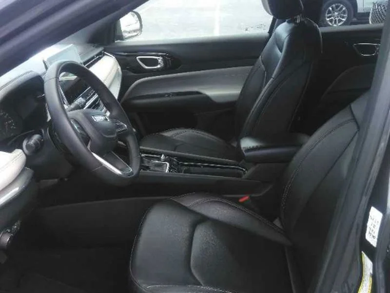 Used 2024 Baltic Gray Metallic Clearcoat Jeep Limited image 2