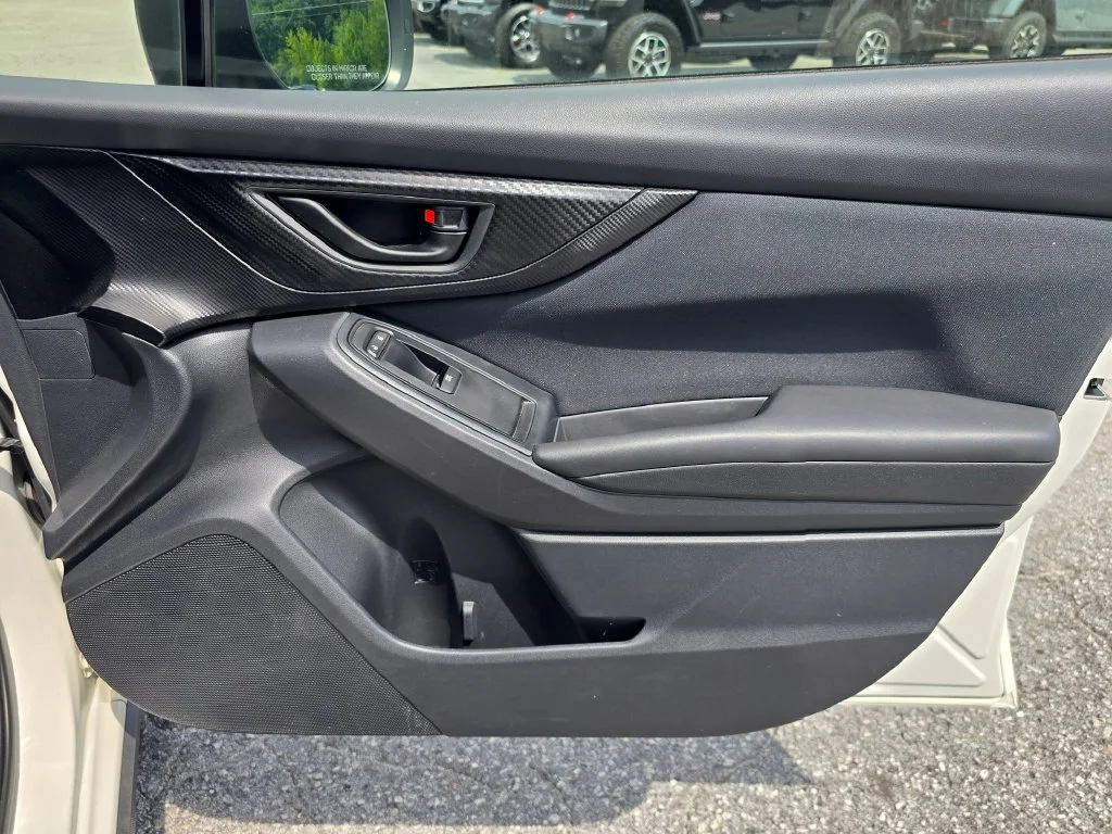 Used 2021 White Subaru Base image 44