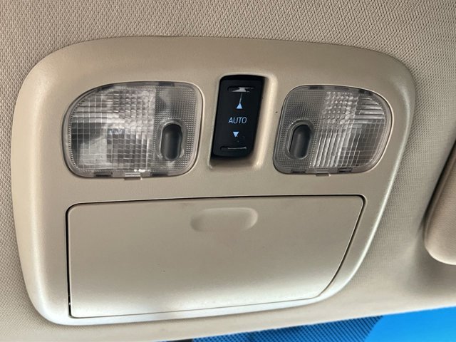 Used 2012 Blue Flame Ford SE image 21