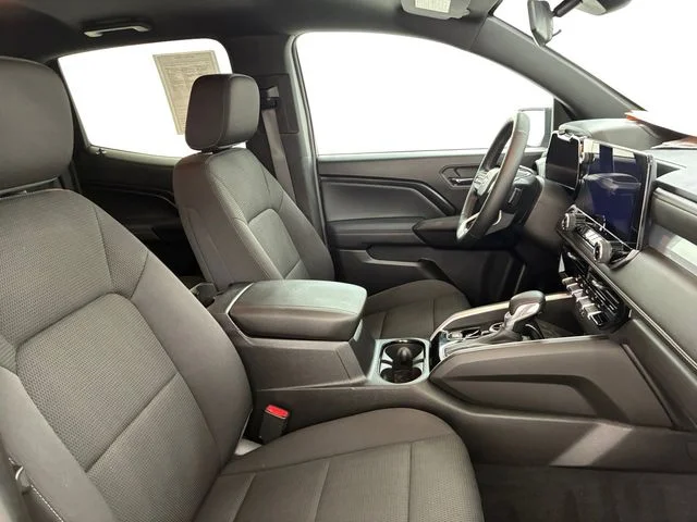 2024 Chevrolet Colorado LT - Photo 14