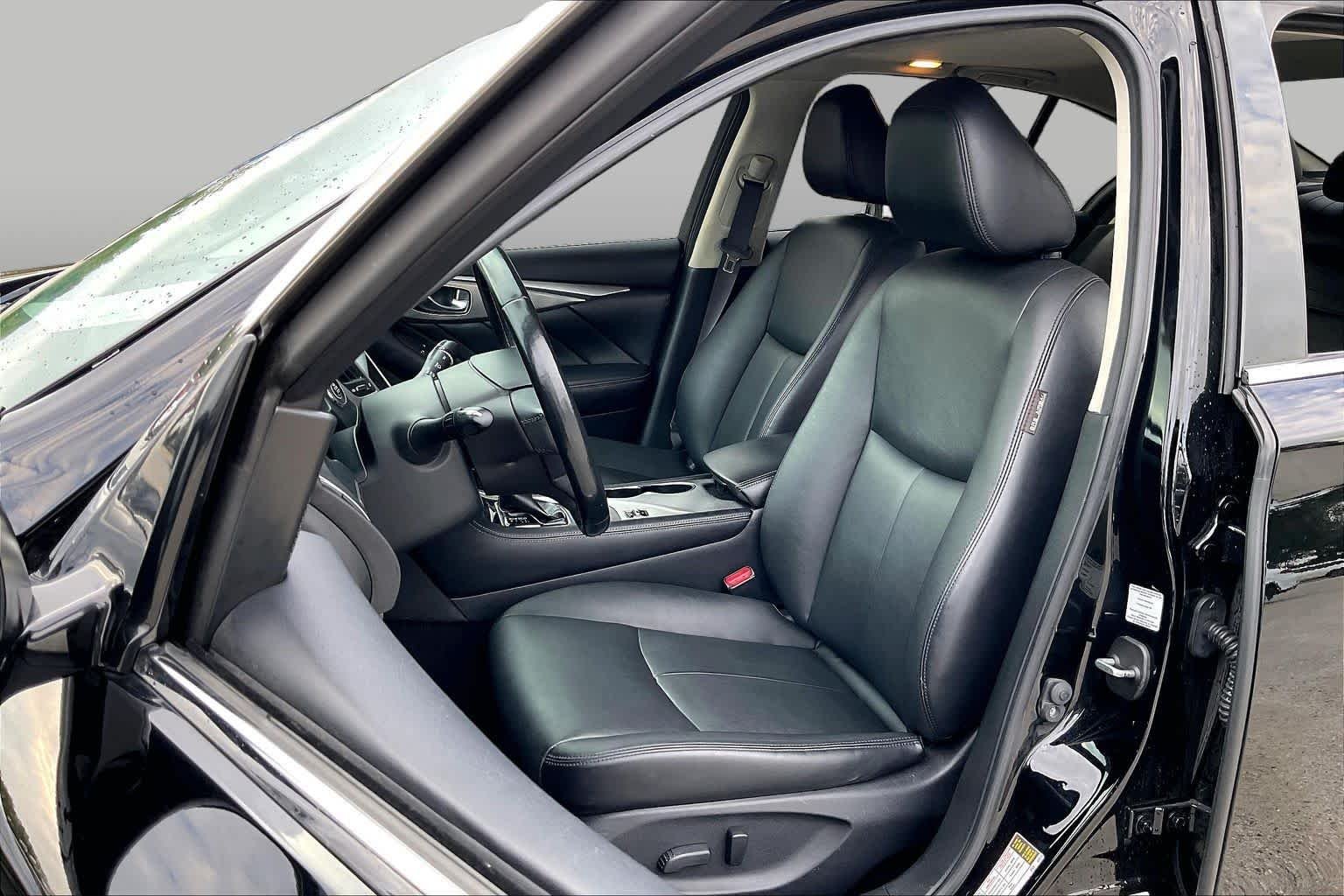 Used 2015 Black Obsidian INFINITI Premium image 8