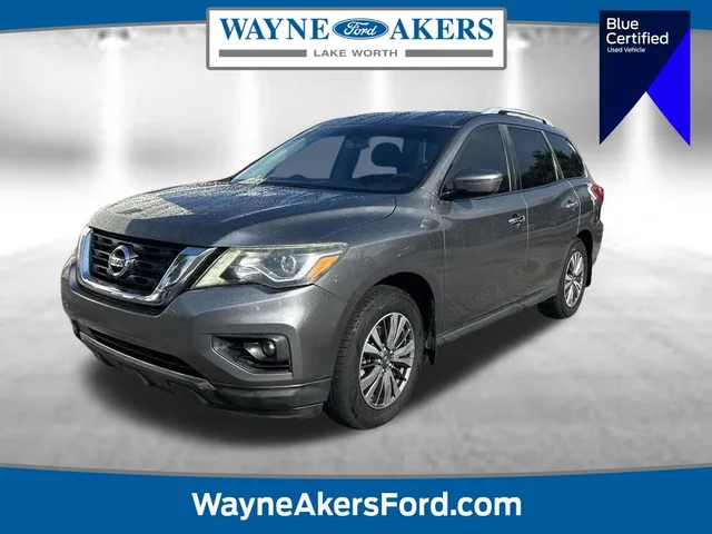 2017 Nissan Pathfinder SV