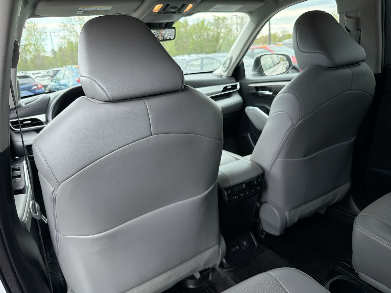 Used 2023 Wind Chill Pearl Toyota Platinum image 19
